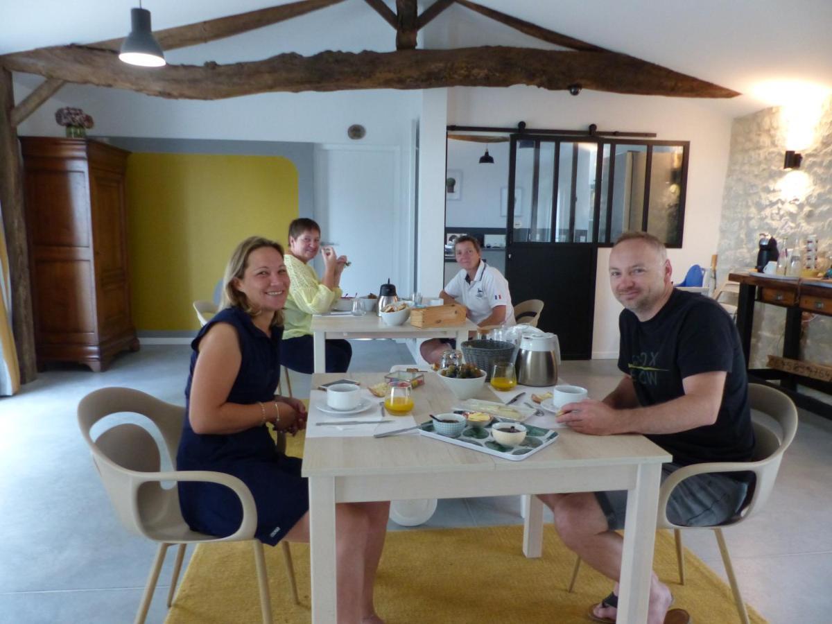 L'Alambic De L'Estuaire Bed & Breakfast Saint-Fort-sur-Gironde Eksteriør bilde