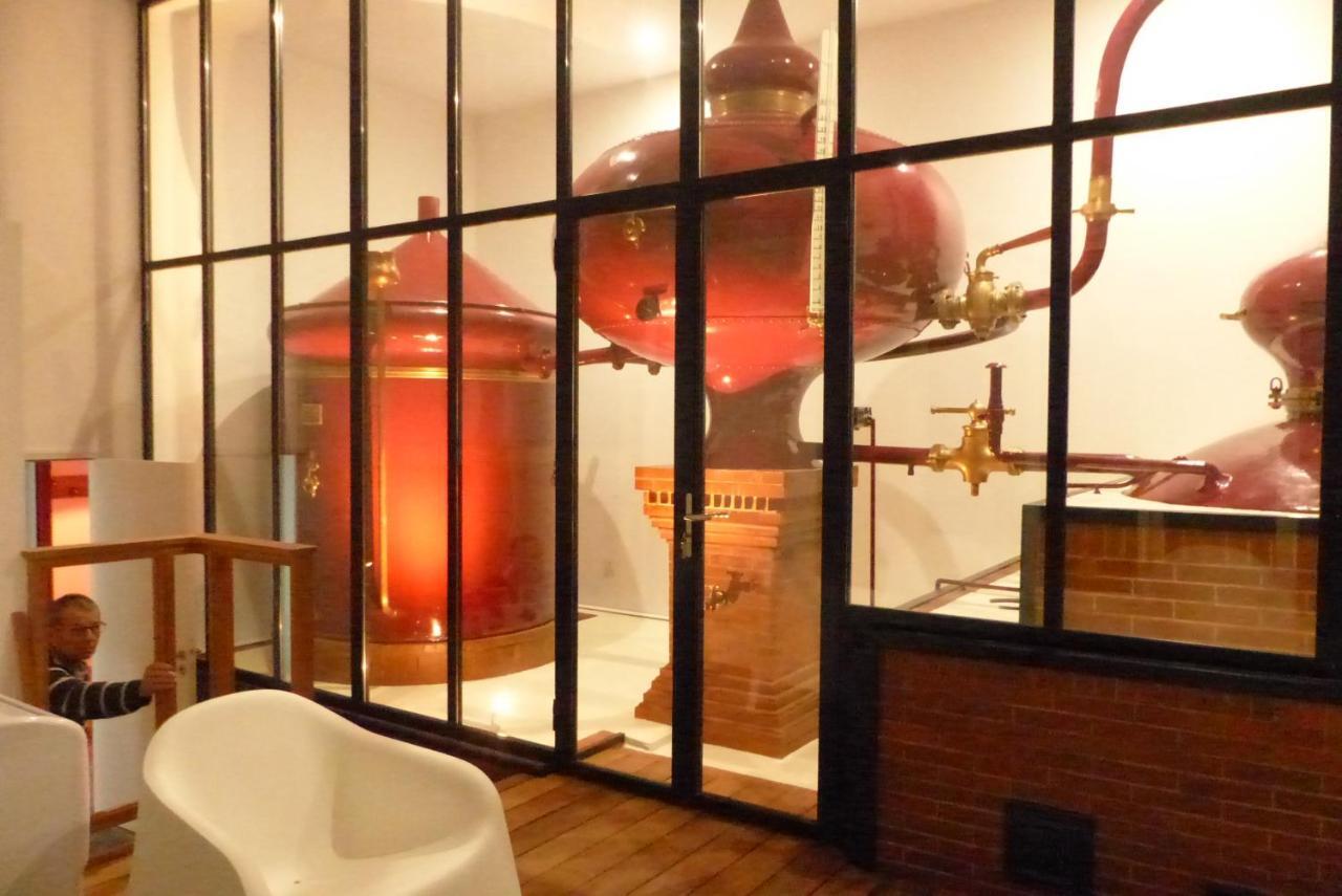 L'Alambic De L'Estuaire Bed & Breakfast Saint-Fort-sur-Gironde Eksteriør bilde